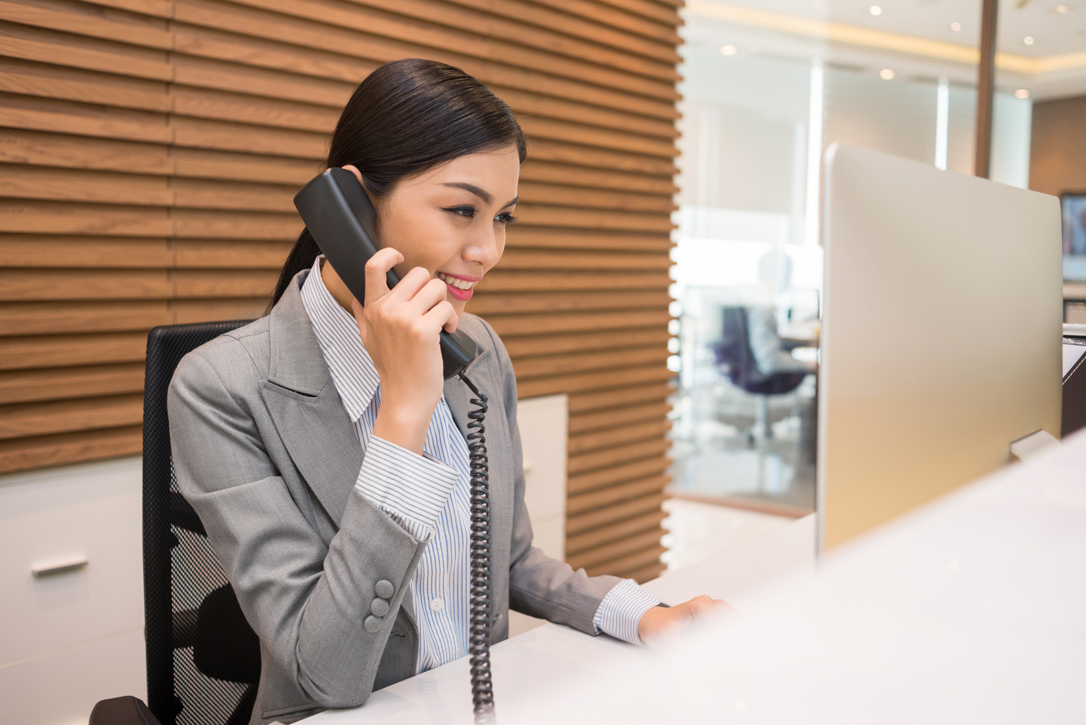 pretty vietnamese receptionist